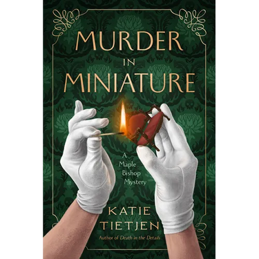 Murder in Miniature: A Maple Bishop Mystery