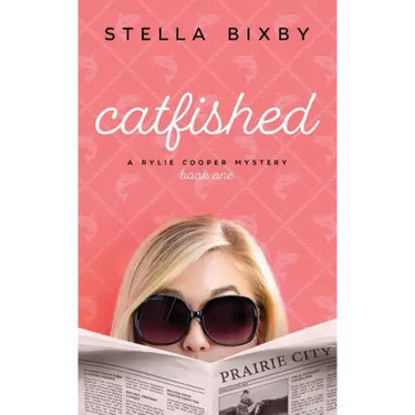 Catfished: A Rylie Cooper Mystery, Book One
