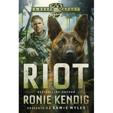 Riot: A Breed Apart Novel LARGE PRINT EDITION