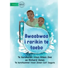 Papa at the Tap - Bwaabwaa i rarikin te taebo (Te Kiribati)