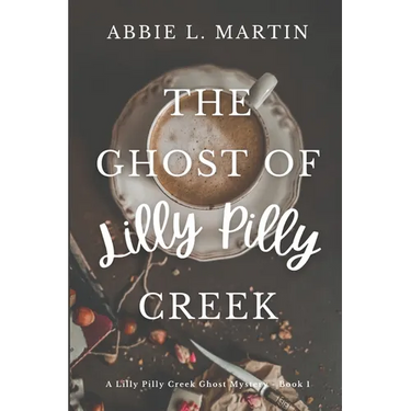 The Ghost of Lilly Pilly Creek: Cozy ghost mystery amateur sleuth
