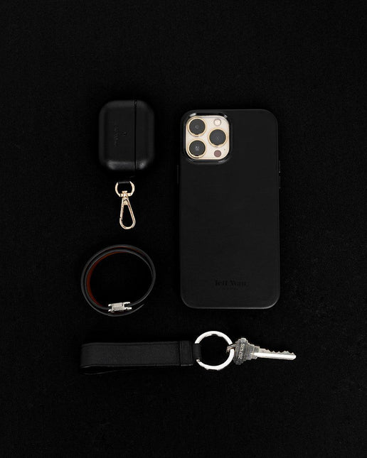 AirPods Pro Case with Clip by Jeff Wan - Vysn