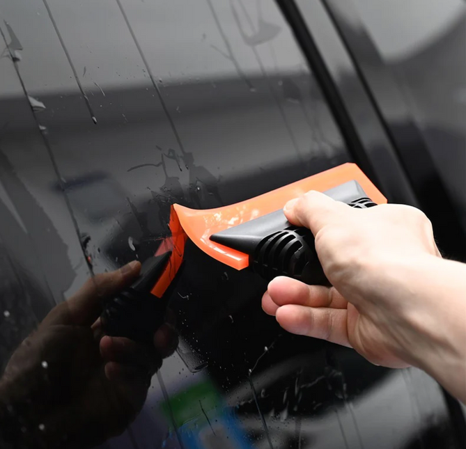 Hand Dee Squeegee with blade by Premiumgard.com
