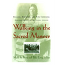 Walking in the Sacred Manner: Healers, Dreamers, and Pipe Carriers--Medicine Women of the Plains