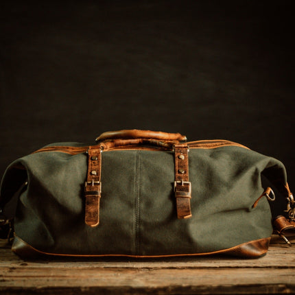 The “Weekender” Duffle Bag by Vintage Gentlemen