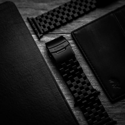 METAL Apple Watch Strap - Black Edition by Bullstrap - Vysn